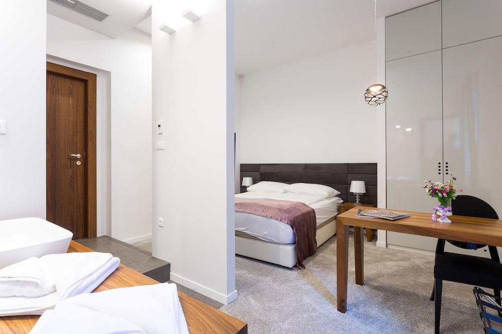 Starlight Luxury Rooms Спліт Екстер'єр фото
