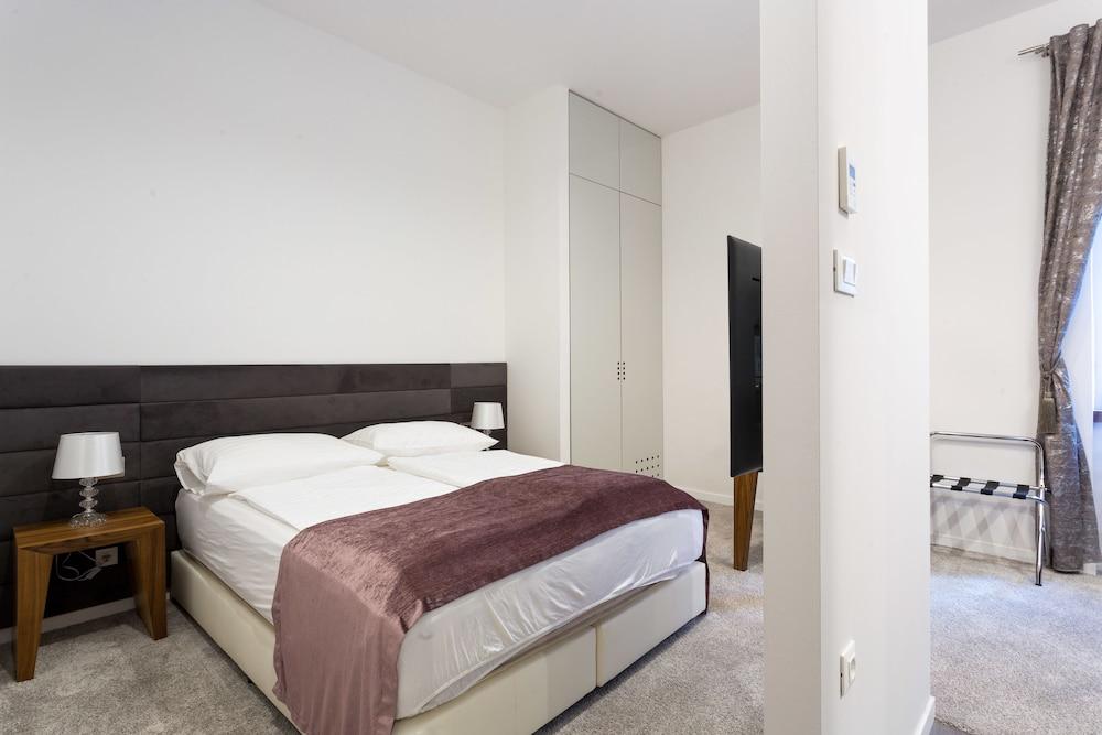 Starlight Luxury Rooms Спліт Екстер'єр фото