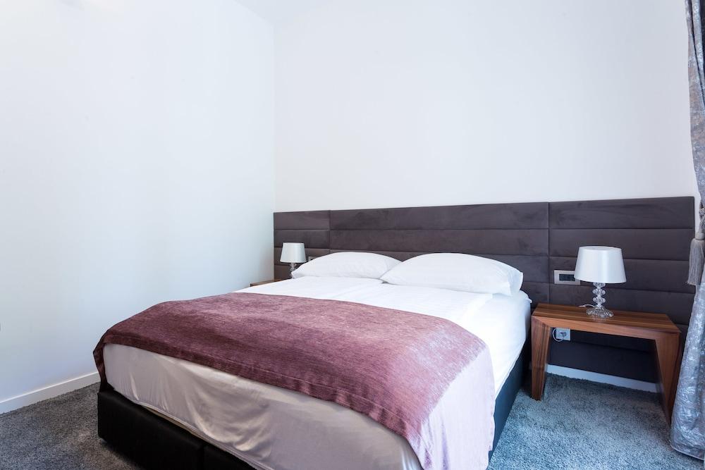 Starlight Luxury Rooms Спліт Екстер'єр фото