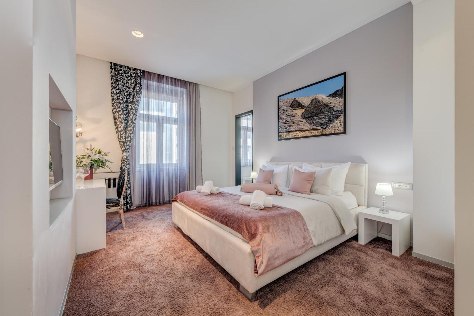 Starlight Luxury Rooms Спліт Екстер'єр фото